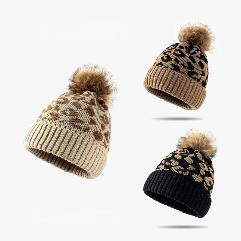 Gorro Feminino de Tricô com Es - Beanie Cuffed Knit avaliação e preço